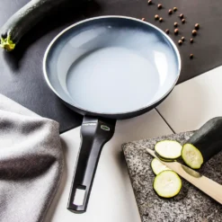 Moneta Aria Bratpfanne, Brat Pfanne, Finegres Antihaftbeschichtung, Aluminium, Ø 24 Cm, 0004120124 -Günstiges Herd Genuss Geschäft 0b48cbb08e016eb4d1f40ba9910a1488