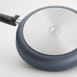 Woll Diamond Lite, Gusspfanne Mit Festem Stiel, Ø 28 Cm, 5 Cm Hoch 12 Woll Diamond Lite, Gusspfanne Mit Festem Stiel, Ø 28 Cm, 5 Cm Hoch -Günstiges Herd Genuss Geschäft 435260887f12ff27217fc9a4b589a636