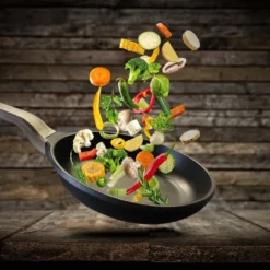 Steuber Bratpfanne La Paz Ø 20 Cm, Moderne Schwarze Optik, GREBLON®-Antihaftbeschichtung, Induktion, Handlicher Griff 8 Steuber Bratpfanne La Paz Ø 20 Cm, Moderne Schwarze Optik, GREBLON®-Antihaftbeschichtung, Induktion, Handlicher Griff -Günstiges Herd Genuss Geschäft 6c44ede10de125fb1f71777fca9129e7