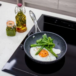 EAZIGLIDE Bratpfanne 20+28cm 2teilig -Günstiges Herd Genuss Geschäft 721c4cad3d4687b99bf5999c9db681d3