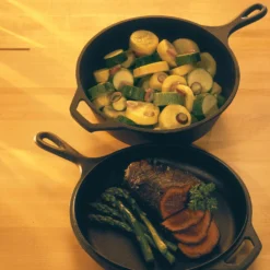 Lodge Combo Cooker Mit Deckel, Ø 26 Cm -Günstiges Herd Genuss Geschäft 87f8aba4416ab47a48242a403452439e