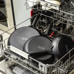 KitchenAid Pfannenset Classic Forged - ø 20, 24 Und 28 Cm - Keramische Antihaftbeschichtung -Günstiges Herd Genuss Geschäft 89e0acf552cbb7478eff785cc1d0651a