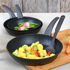 GRÄWE Aluminium-Pfannenset, Ø 20 Cm, Ø 24 Cm, Ø 28 Cm, Beschichtet, 3-teilig, Inkl. Pfannenwender -Günstiges Herd Genuss Geschäft c30d2b458b651d58abebb2549a0d88ab