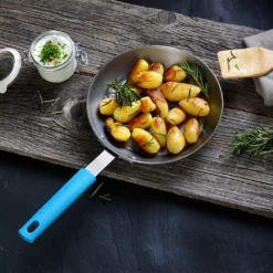 GRÄWE Wax Pro Eisenpfanne Ø 24 Cm, Wachsgeschützt -Günstiges Herd Genuss Geschäft d62dabea9649887d8b50dadcfd4664e6