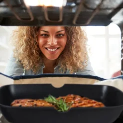 Relaxdays Grillpfanne Mit Holzgriff -Günstiges Herd Genuss Geschäft e306d6277461635478f122db137ebd6a