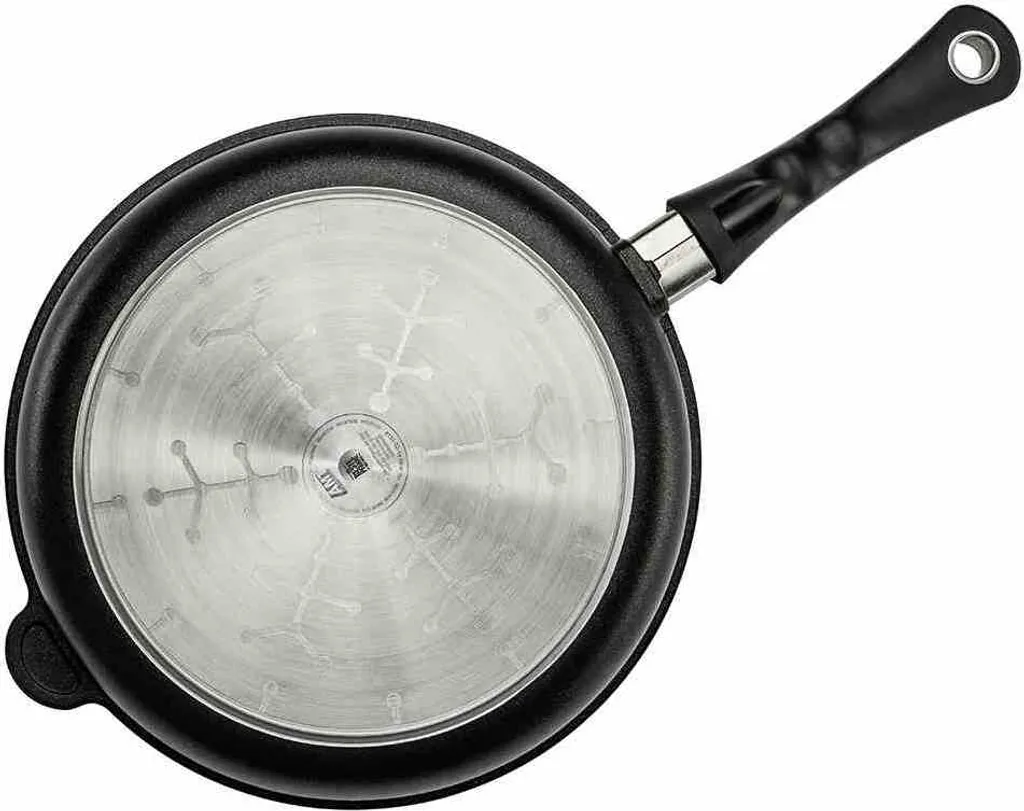 AMT Gastroguss I-528 Bratpfanne, 28 Cm Max. Durchmesser, Gusseisen/Gussaluminium, Induktionsherd-geeignet, Antihaftbeschichtung 10 AMT Gastroguss I-528 Bratpfanne, 28 Cm Max. Durchmesser, Gusseisen/Gussaluminium, Induktionsherd-geeignet, Antihaftbeschichtung – Bild 8