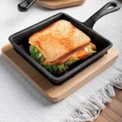 Tognana Porcellane W8458X7FUTA, Quadratisch, Allzweckpfanne, Schwarz, Fusion Taste, Eisenguss, Keramik, Gas, Halogen, Induktion, Versiegelte Platte -Günstiges Herd Genuss Geschäft fb1a9156327af57f35ee4ba2d8b064e2